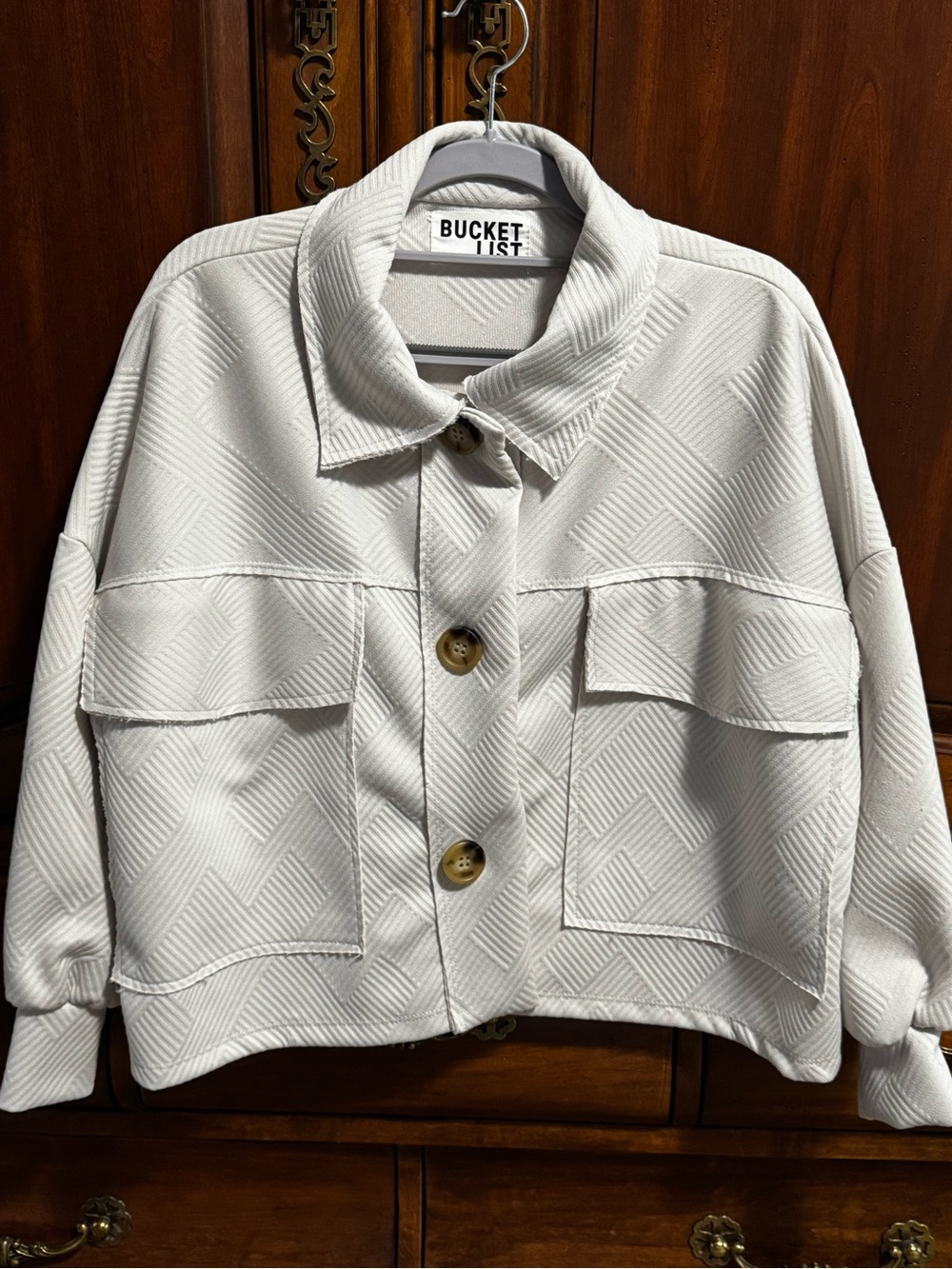 *NEVER WORN*BUCKETLIST Cream Chevron-Texture Button-Up Utility Jacket